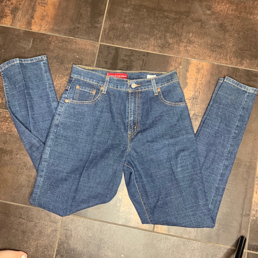 🌾 3/$10 Levi’s 550 Relaxed Stretch Dark Wash